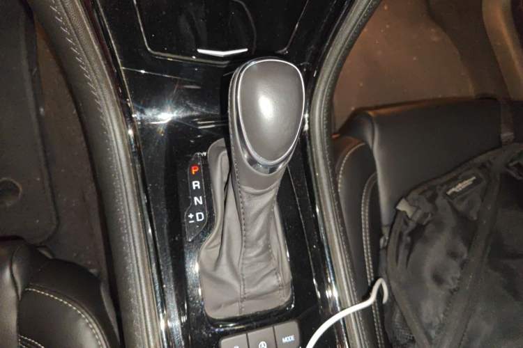 Used Cadillac ATS-L 2017 28T Tech Edition Gear Lever