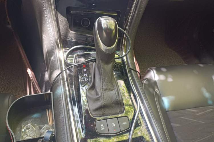 Used Cadillac ATS-L 2017 28T Tech Edition Gear Lever