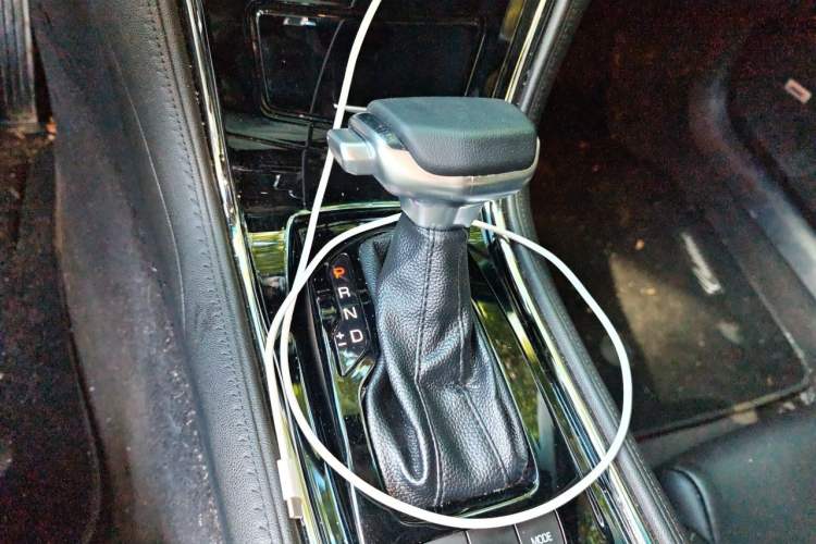 Used Cadillac ATS-L 2017 28T Tech Edition Gear Lever