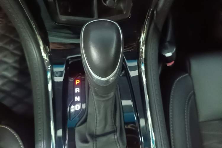 Used Cadillac ATS-L 2017 28T Tech Edition Gear Lever