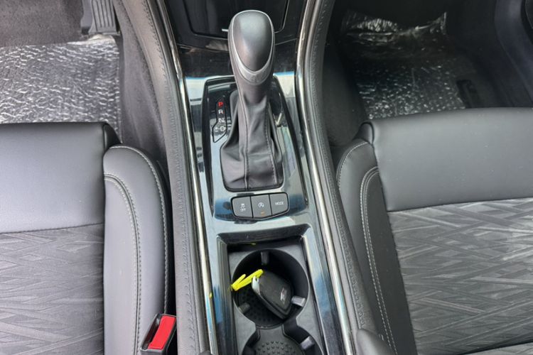 Used Cadillac ATS-L 2017 28T Tech Edition Gear Lever