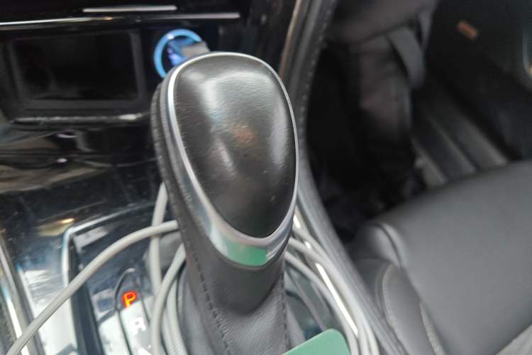 Used Cadillac ATS-L 2017 28T Tech Edition Gear Lever