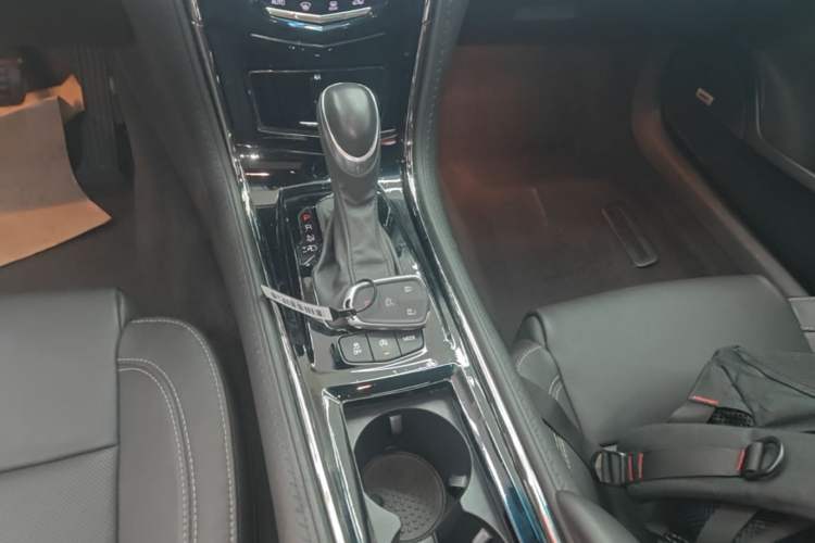 Used Cadillac ATS-L 2017 28T Fashion Edition Gear Lever