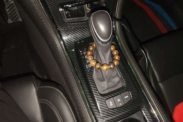 Used Cadillac ATS-L 2017 28T Fashion Edition Gear Lever