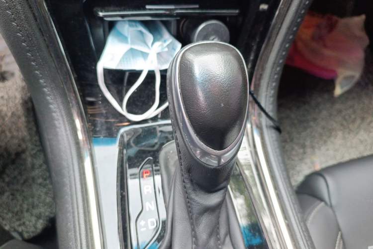 Used Cadillac ATS-L 2017 28T Tech Edition Gear Lever