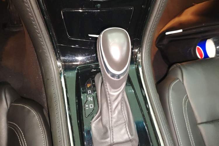 Used Cadillac ATS-L 2017 28T Fashion Edition Gear Lever