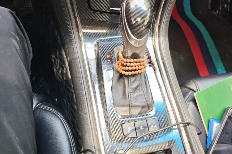 Used Cadillac ATS-L 2017 28T Tech Edition Gear Lever