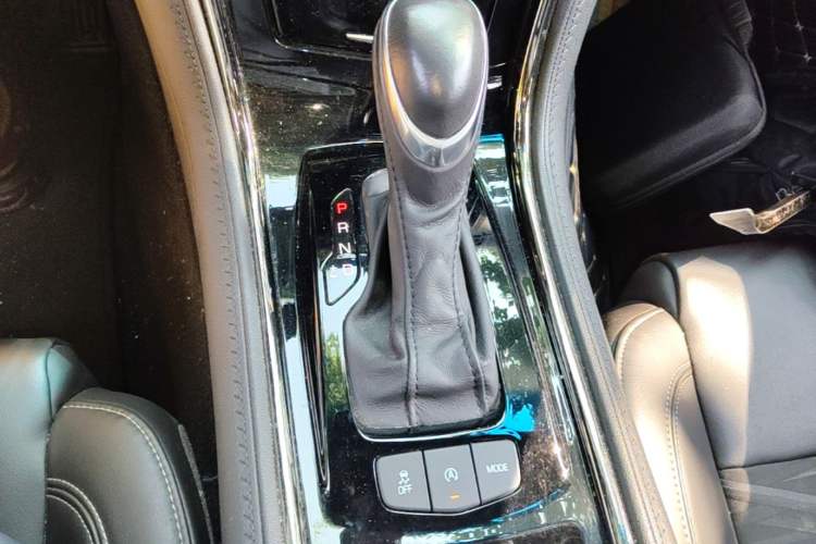 Used Cadillac ATS-L 2017 28T Tech Edition Gear Lever