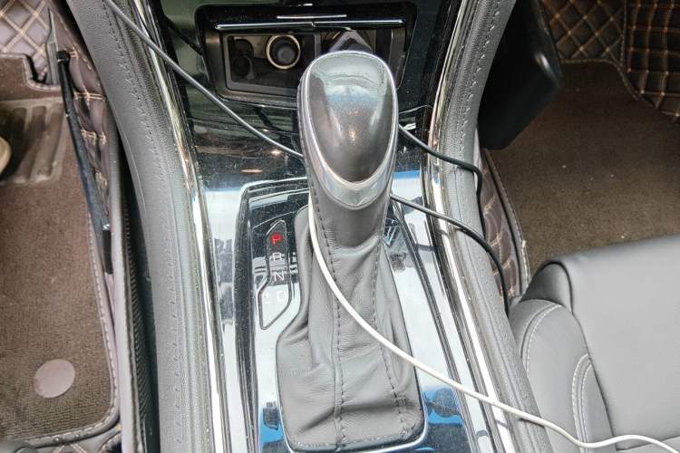 Used Cadillac ATS-L 2017 28T Tech Edition Gear Lever