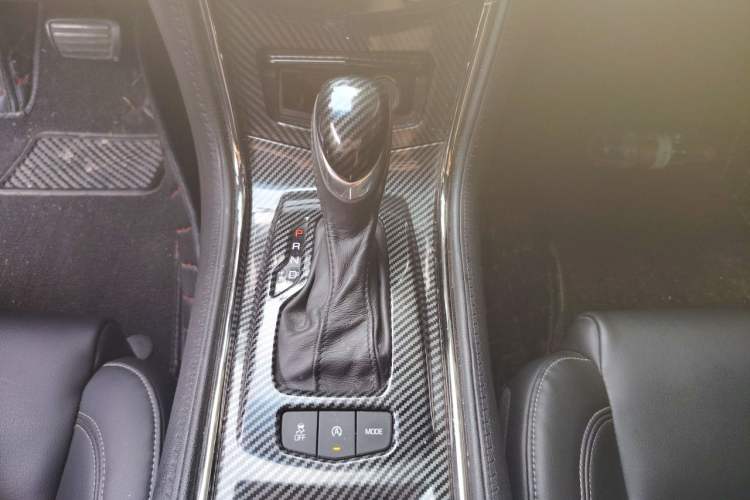 Used Cadillac ATS-L 2017 28T Tech Edition Gear Lever