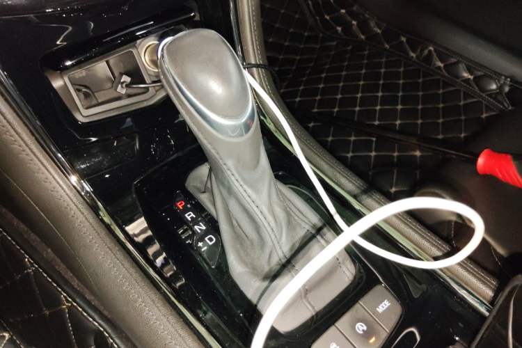 Used Cadillac ATS-L 2017 28T Tech Edition Gear Lever