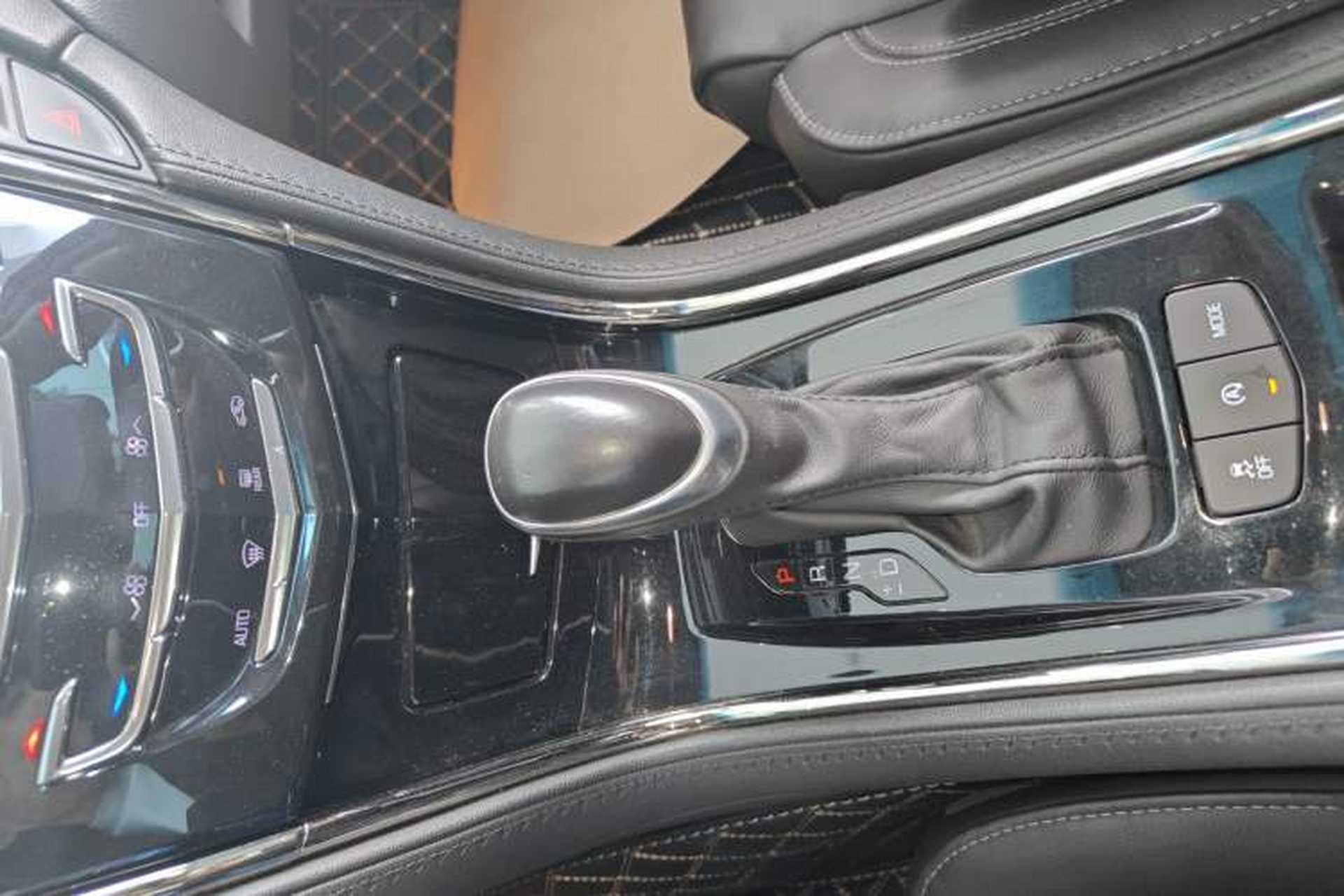 Used Cadillac ATS-L 2017 28T Fashion Edition Gear Lever