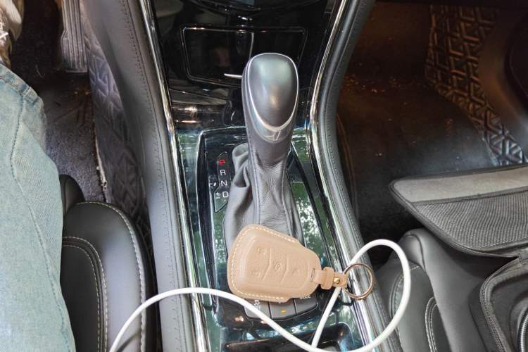 Used Cadillac ATS-L 2017 28T Tech Edition Gear Lever