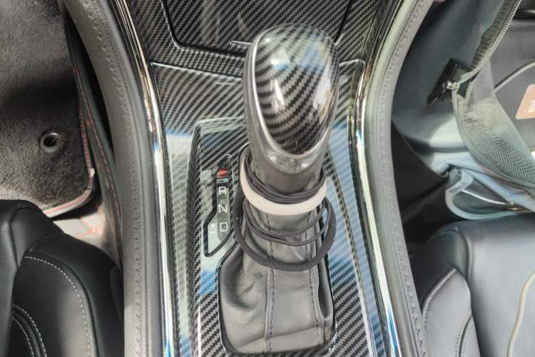 Used Cadillac ATS-L 2017 28T Fashion Edition Gear Lever