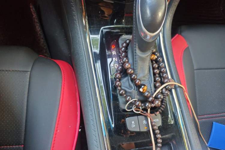 Used Cadillac ATS-L 2017 28T Tech Edition Gear Lever