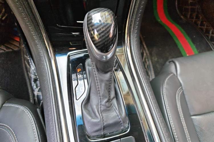 Used Cadillac ATS-L 2017 28T Fashion Edition Gear Lever