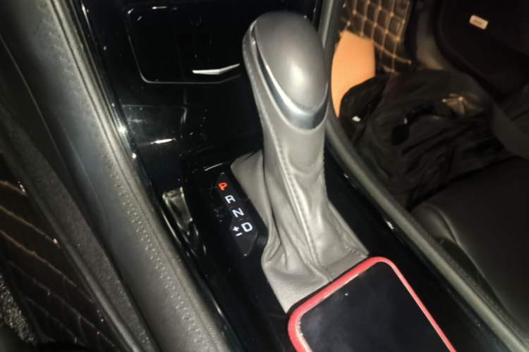 Used Cadillac ATS-L 2017 28T Tech Edition Gear Lever