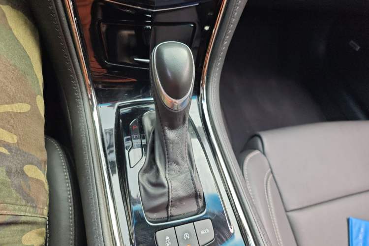 Used Cadillac ATS-L 2017 28T Fashion Edition Gear Lever
