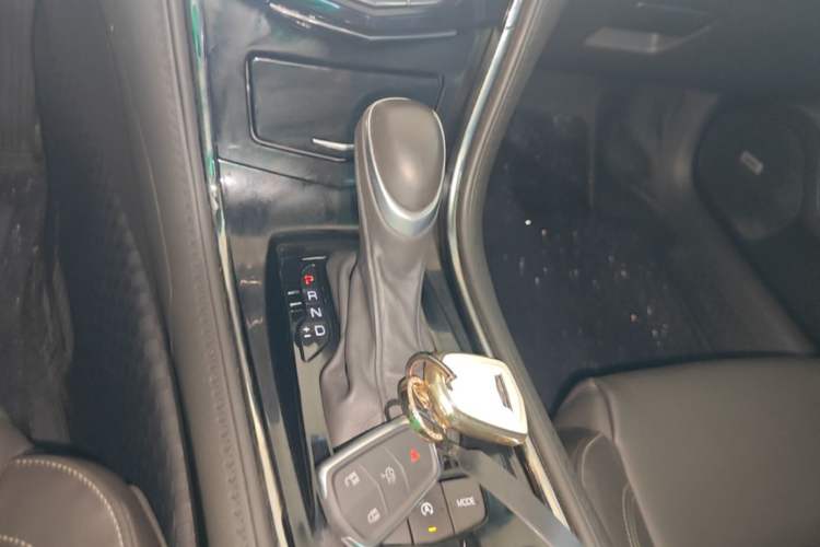 Used Cadillac ATS-L 2017 28T Fashion Edition Gear Lever