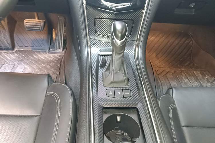 Used Cadillac ATS-L 2017 28T Fashion Edition Gear Lever