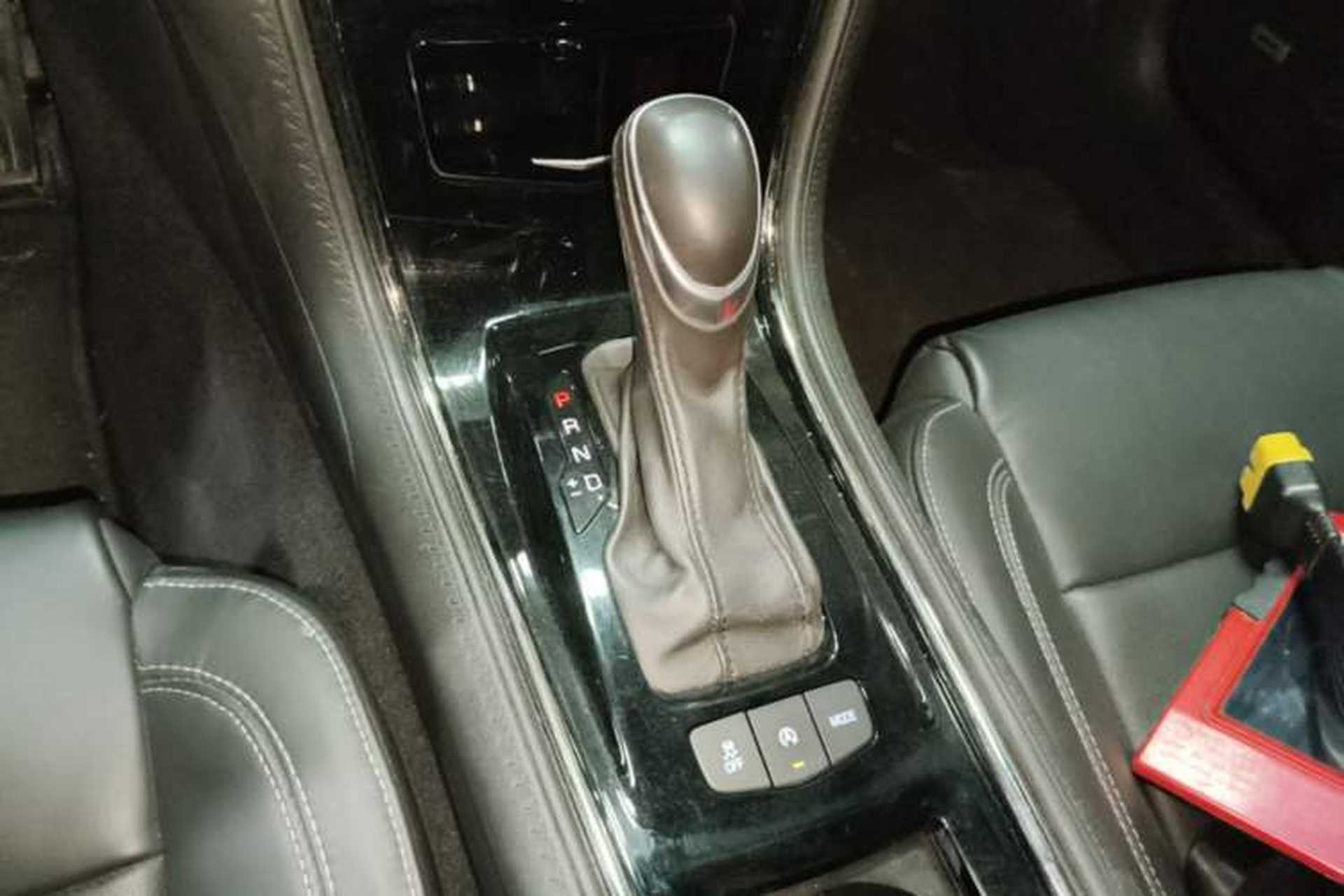Used Cadillac ATS-L 2017 28T Fashion Edition Gear Lever