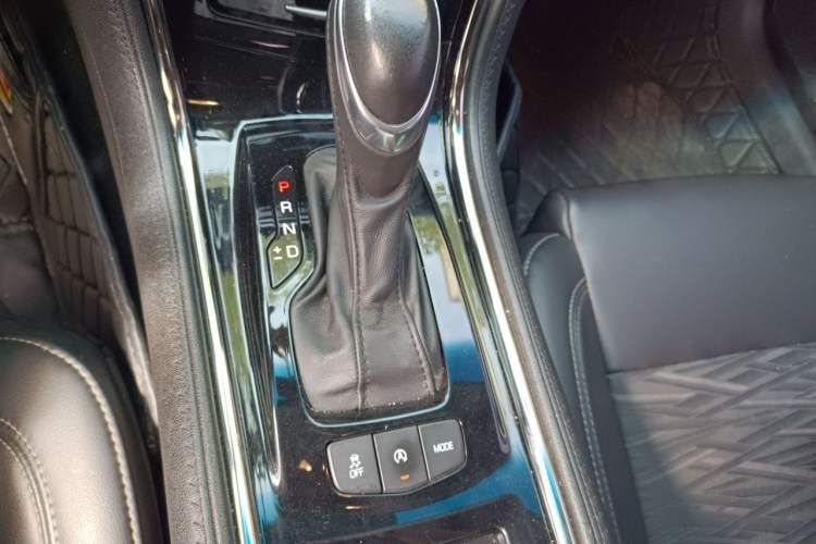 Used Cadillac ATS-L 2017 28T Tech Edition Gear Lever