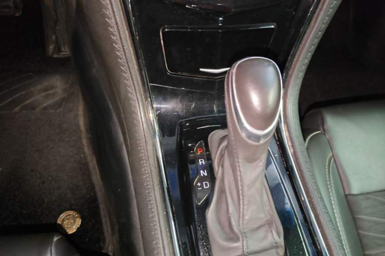 Used Cadillac ATS-L 2017 28T Tech Edition Gear Lever