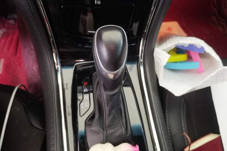 Used Cadillac ATS-L 2017 28T Tech Edition Gear Lever