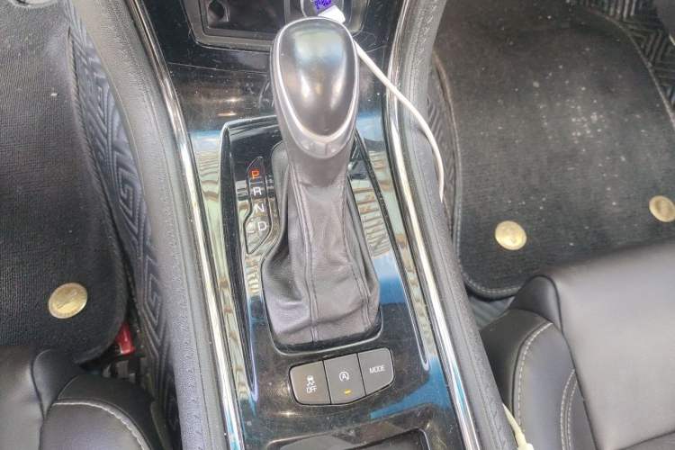 Used Cadillac ATS-L 2017 28T Tech Edition Gear Lever