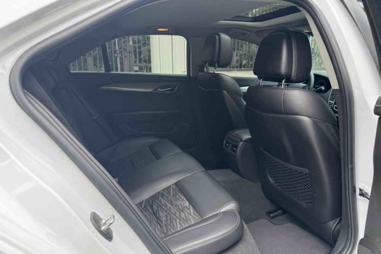 Used Cadillac ATS-L 2017 28T Tech Edition Interior 10