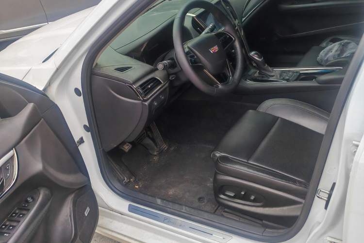 Used Cadillac ATS-L 2017 28T Fashion Edition Interior 2