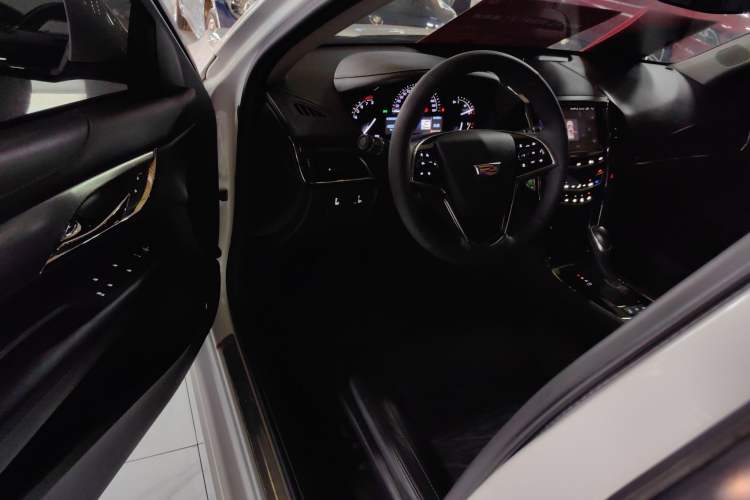 Used Cadillac ATS-L 2017 28T Tech Edition Interior 2