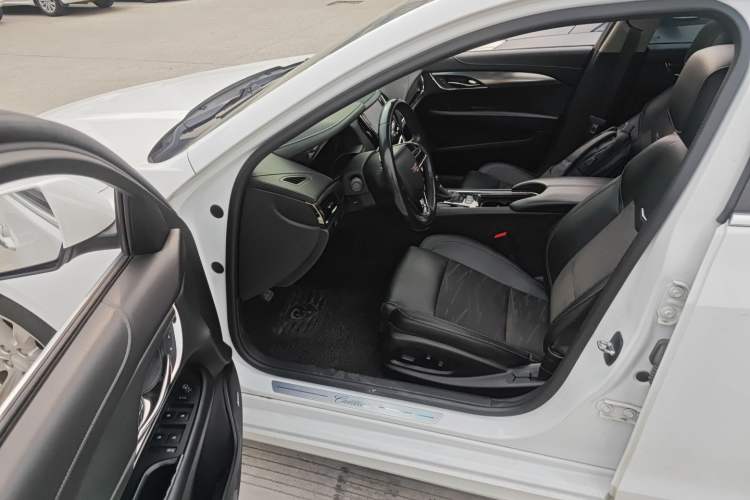 Used Cadillac ATS-L 2017 28T Tech Edition Interior 3