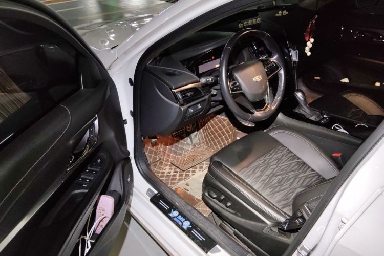 Used Cadillac ATS-L 2017 28T Tech Edition Interior 3
