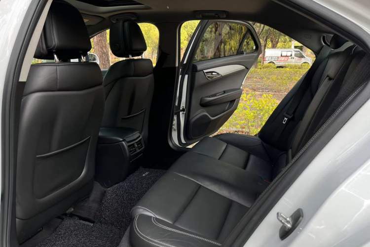 Used Cadillac ATS-L 2017 28T Fashion Edition Interior 3