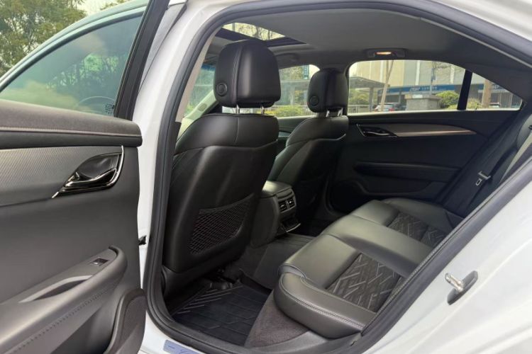 Used Cadillac ATS-L 2017 28T Tech Edition Interior 4