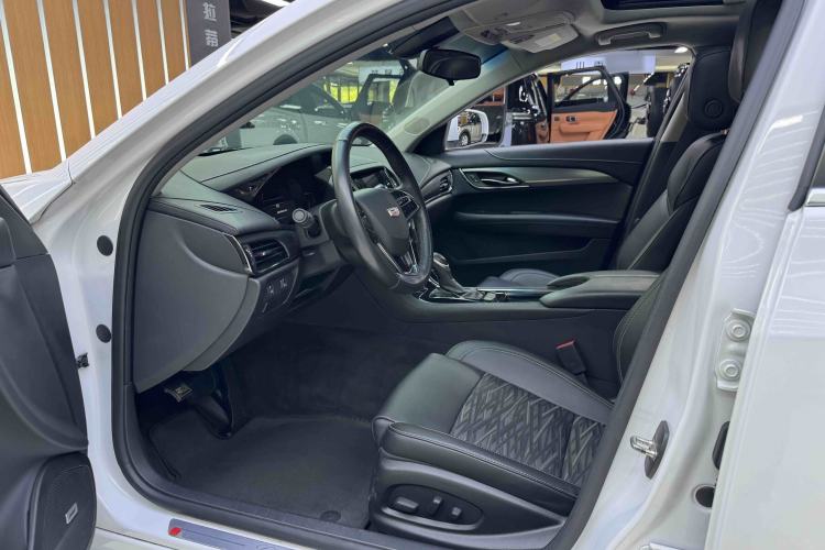 Used Cadillac ATS-L 2017 28T Tech Edition Interior 4
