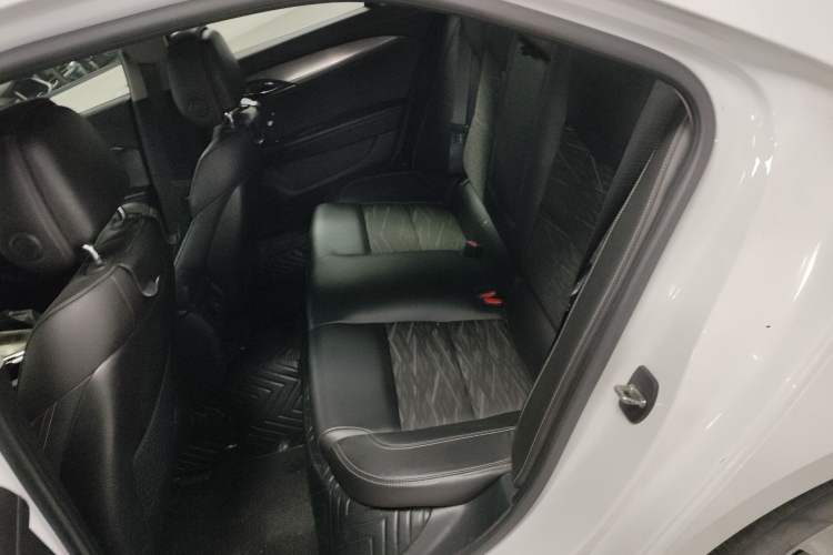 Used Cadillac ATS-L 2017 28T Tech Edition Interior 4