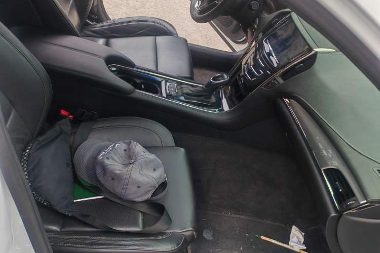 Used Cadillac ATS-L 2017 28T Fashion Edition Interior 5