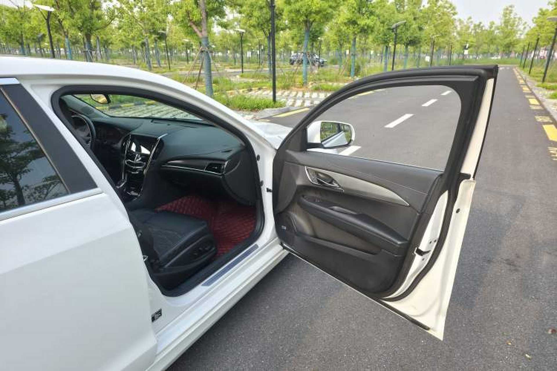 Used Cadillac ATS-L 2017 28T Tech Edition Interior 5
