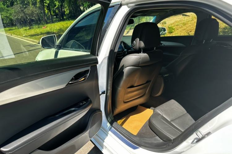 Used Cadillac ATS-L 2017 28T Fashion Edition Interior 5