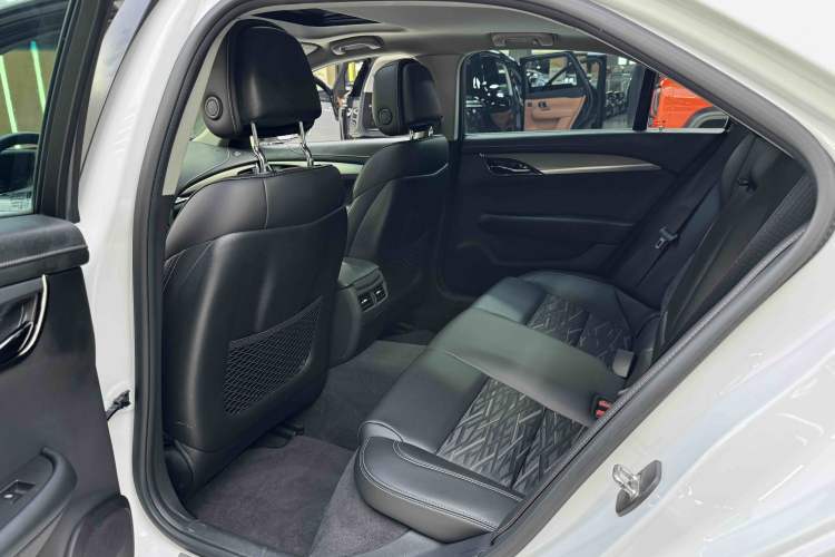 Used Cadillac ATS-L 2017 28T Tech Edition Interior 5