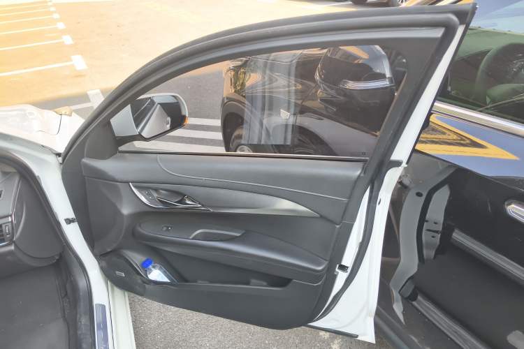Used Cadillac ATS-L 2017 28T Tech Edition Interior 5