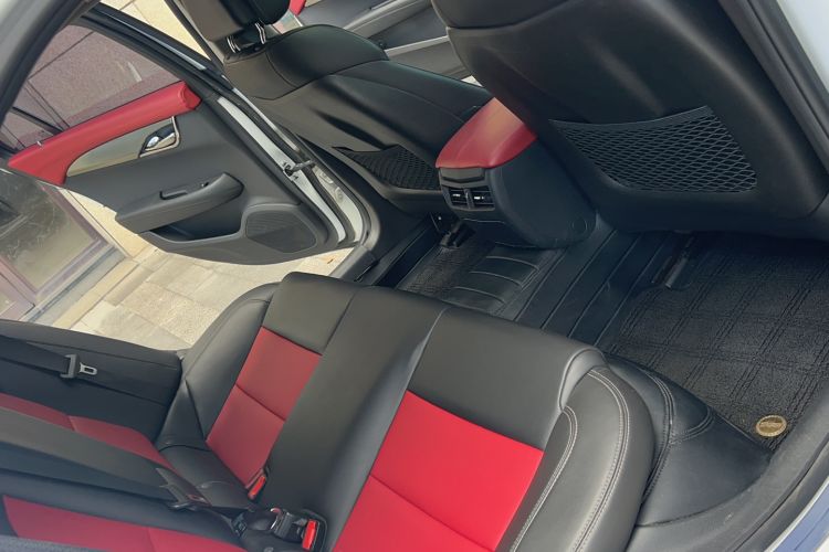 Used Cadillac ATS-L 2017 28T Tech Edition Interior 6