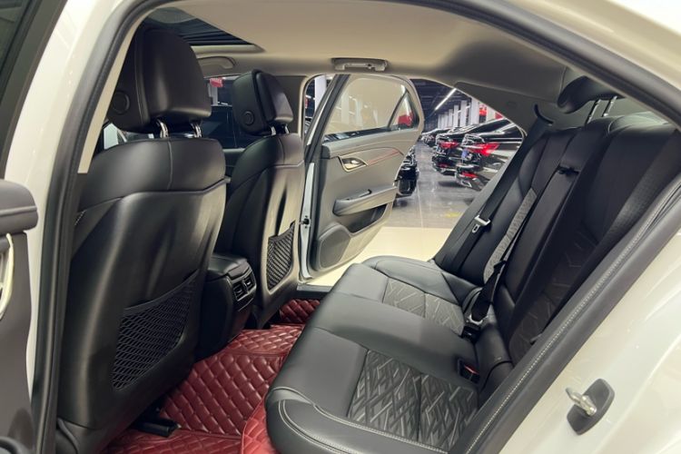 Used Cadillac ATS-L 2017 28T Tech Edition Interior 7
