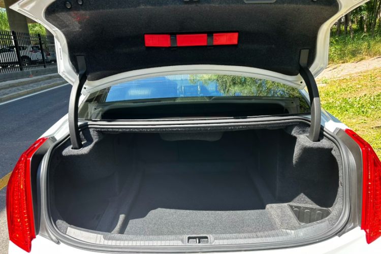 Used Cadillac ATS-L 2017 28T Fashion Edition Interior 7