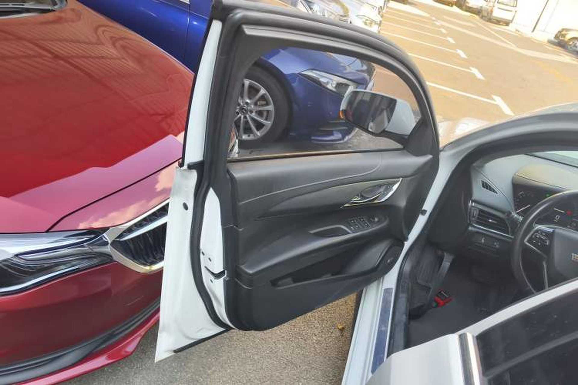 Used Cadillac ATS-L 2017 28T Tech Edition Interior 7