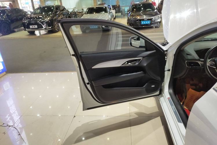 Used Cadillac ATS-L 2017 28T Fashion Edition Interior 7