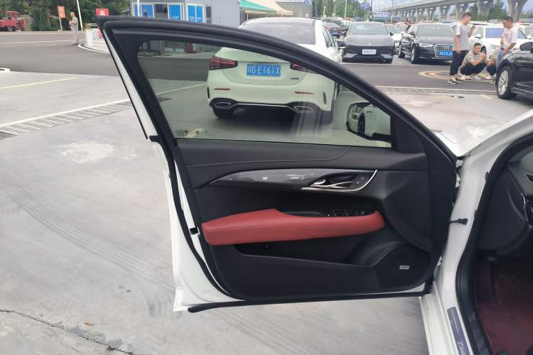 Used Cadillac ATS-L 2017 28T Tech Edition Interior 7