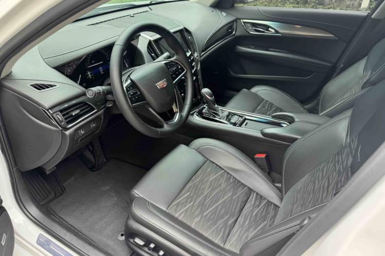 Used Cadillac ATS-L 2017 28T Tech Edition Interior 8